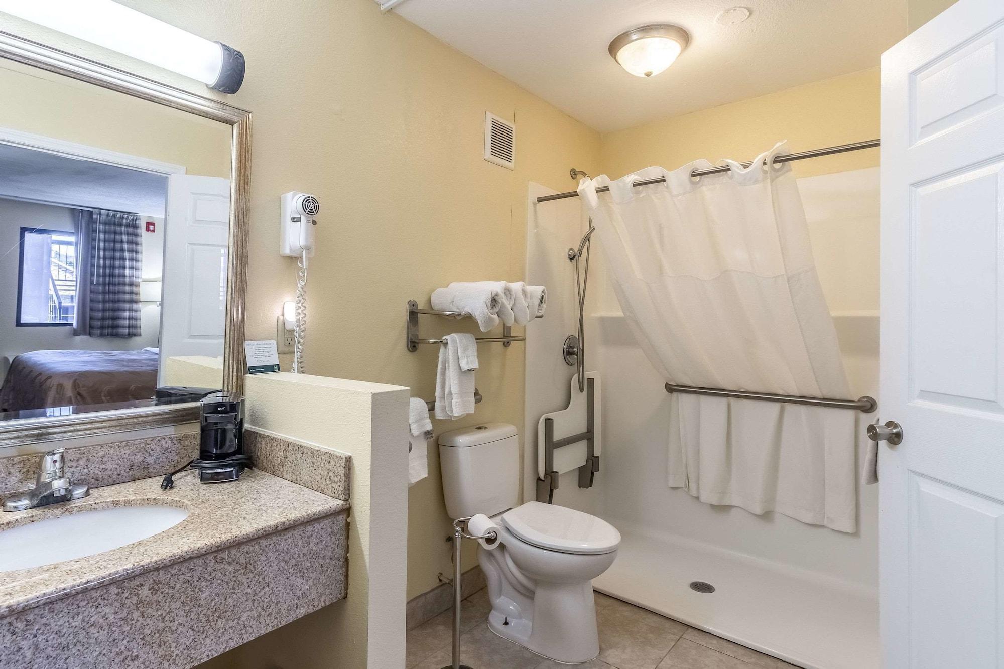 Quality Inn Franklin Bagian luar foto