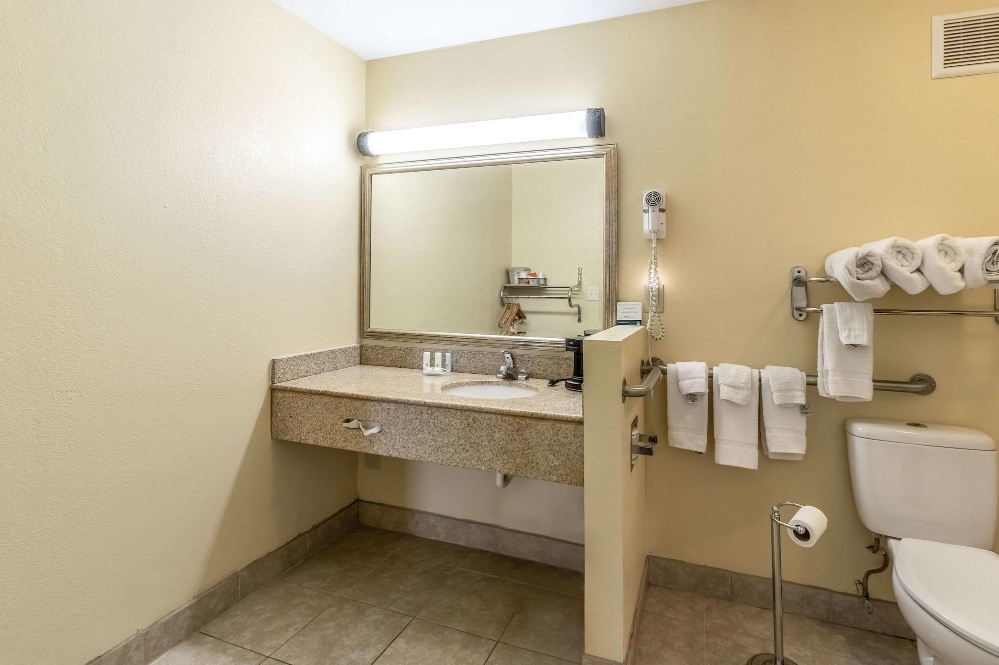Quality Inn Franklin Bagian luar foto