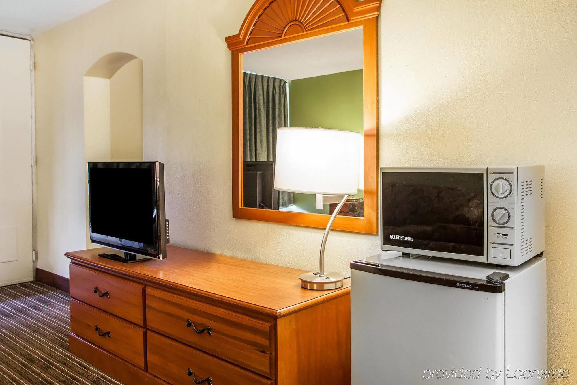 Quality Inn Franklin Bagian luar foto