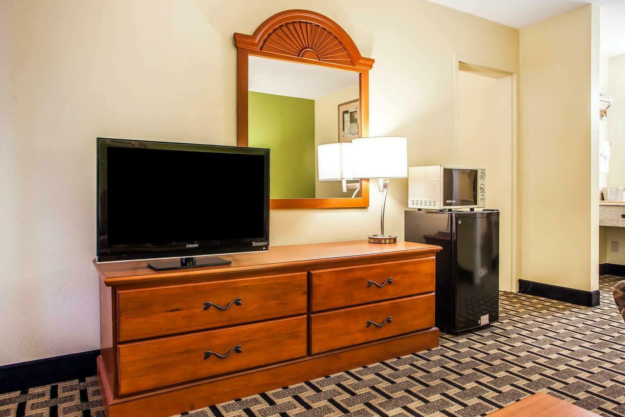 Quality Inn Franklin Bagian luar foto